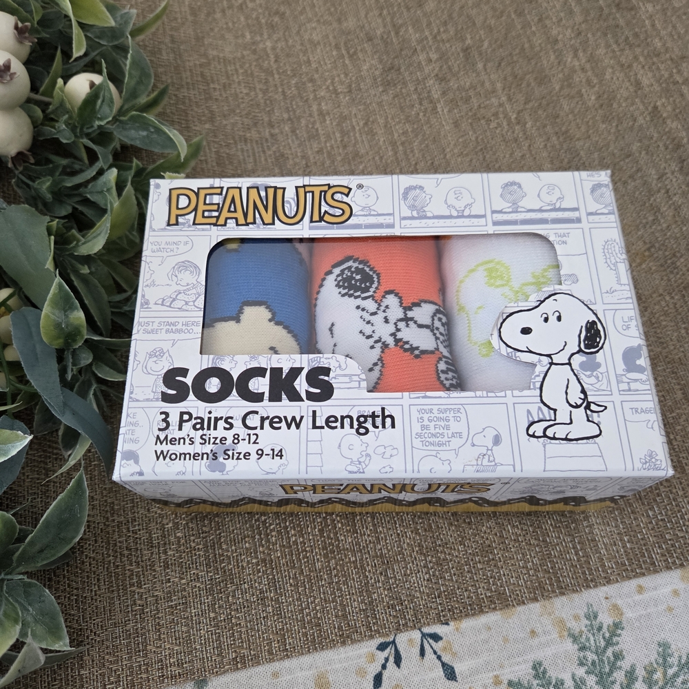 Peanuts Men's Crew Socks - Multicolor Pack - Picture 5 of 5